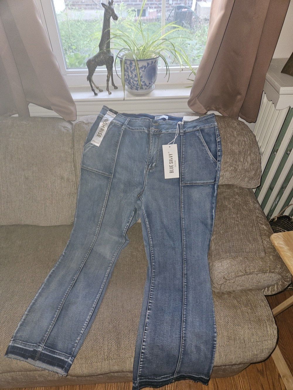 Savvy Straight-Leg Panel Jeans in Medium Blue Wash